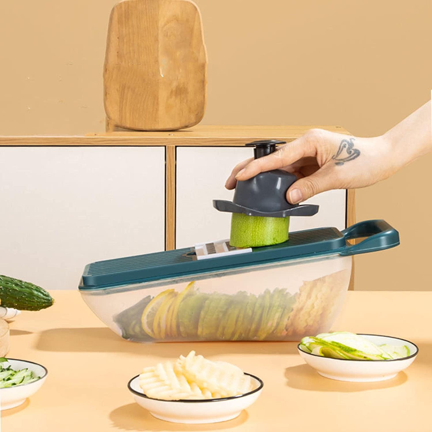 6-Blade Vegetable Slicer & Cutter with Peeler